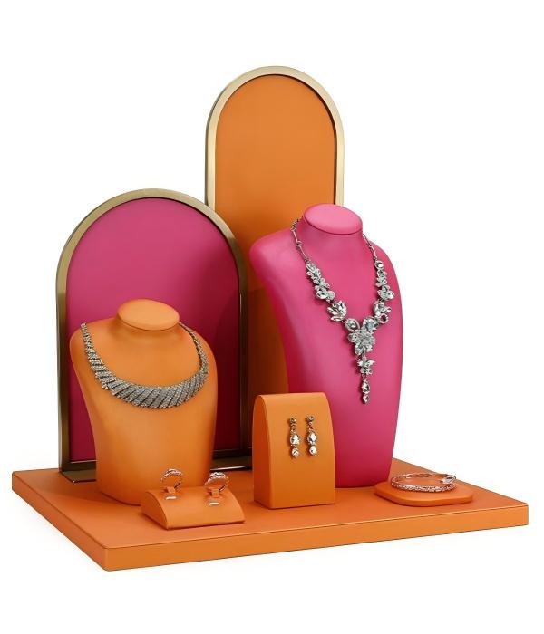 Custom Luxury Jewelry Display Set with Necklace Busts for Retail Stores